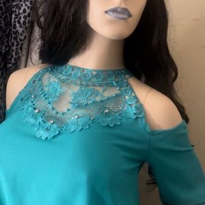 Blusa con pedrería